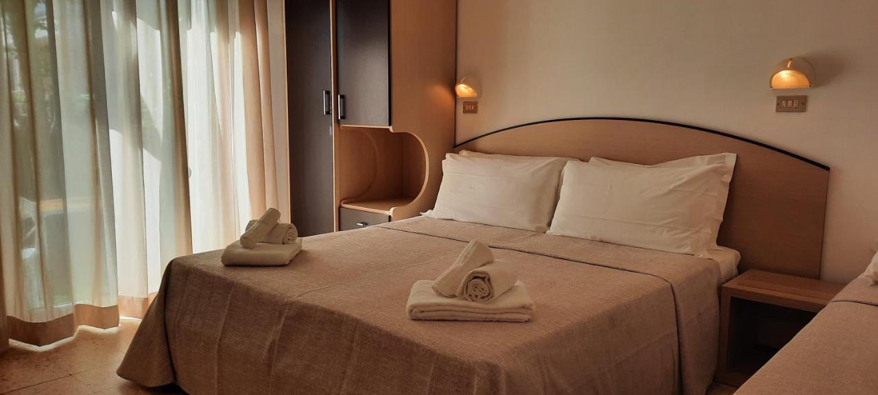 בלריה-איגאה מרינה B&B Hotel Serenita מראה חיצוני תמונה