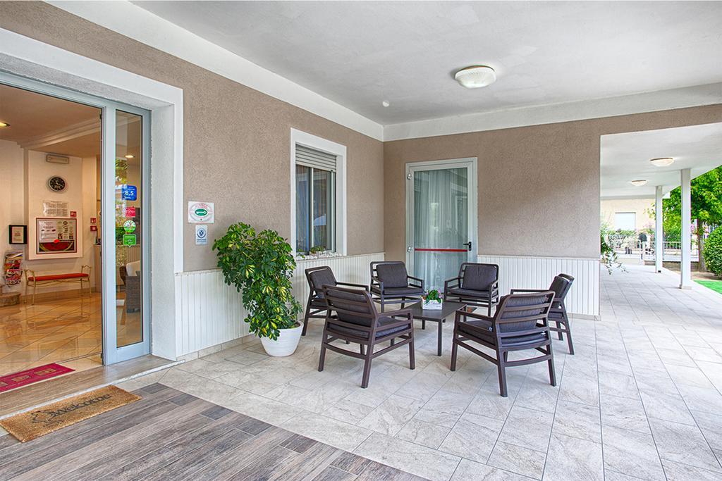 בלריה-איגאה מרינה B&B Hotel Serenita מראה חיצוני תמונה